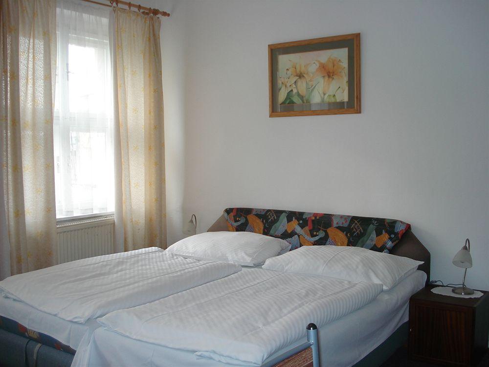 Pension Unie Praha Bagian luar foto