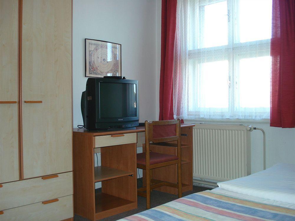 Pension Unie Praha Bagian luar foto