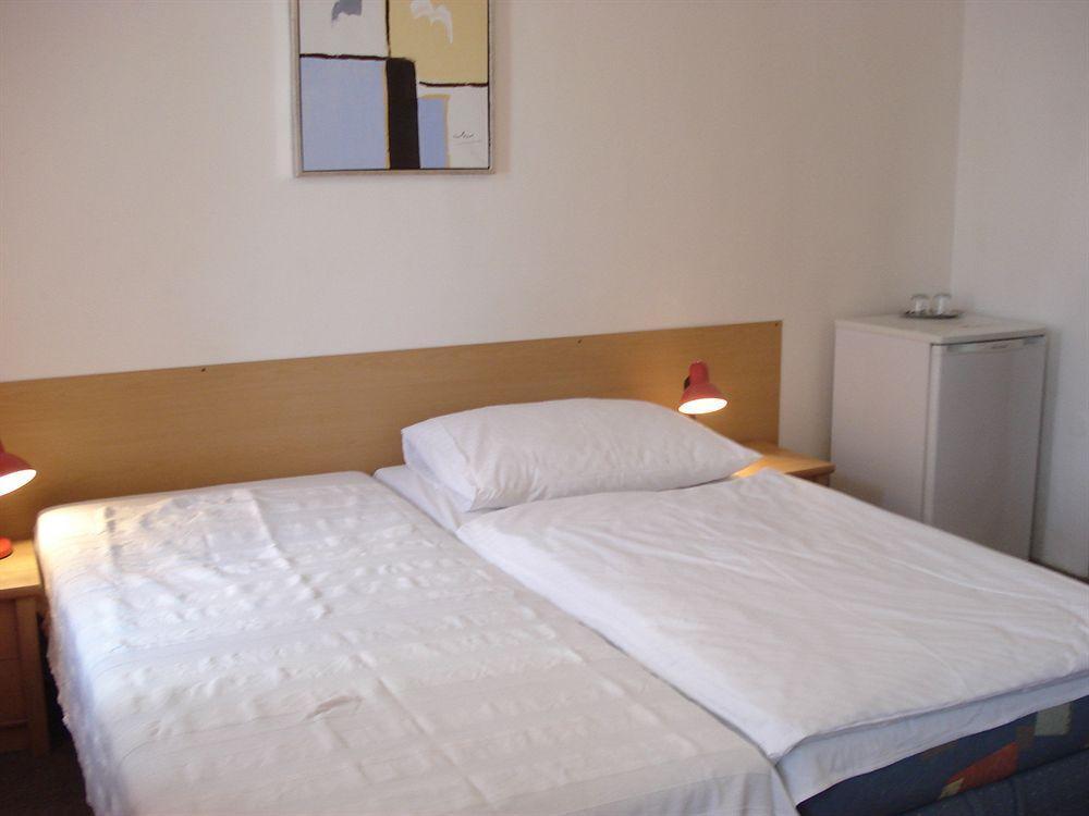 Pension Unie Praha Bagian luar foto